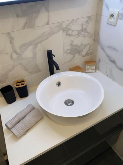 Апартаменты Mulhouse Grand T2 -  La Fonderie -Parking Gratuit Экстерьер фото